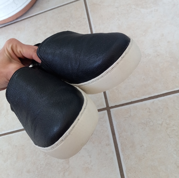 Frye Women's Webster Leather Slip On Loafer in Black 9US - Picture 7 of 12